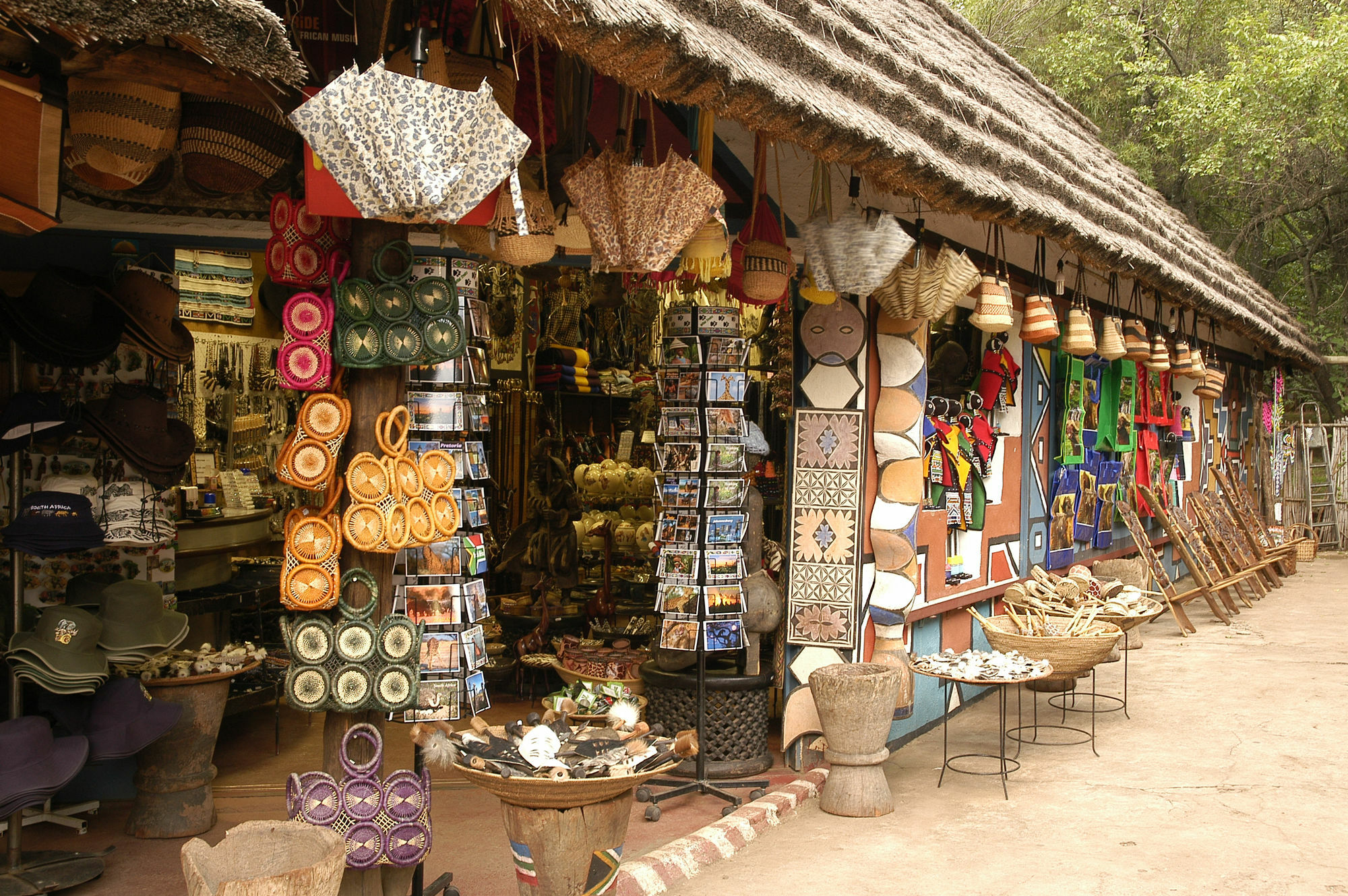 Aha Lesedi African Lodge & Cultural Village Broederstroom Dış mekan fotoğraf